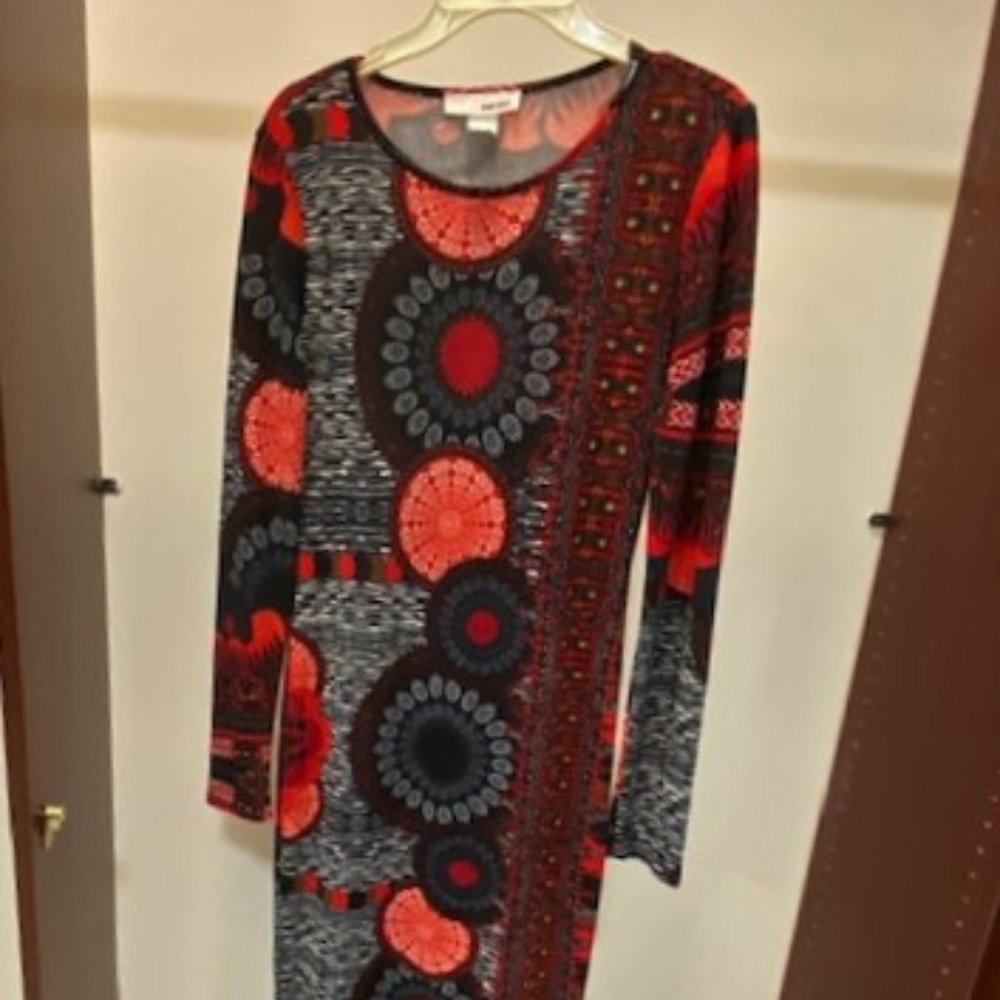 Dress - Picture 2 of 5